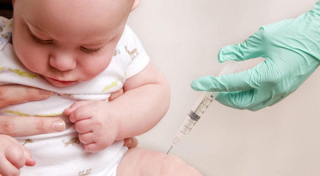 التطعيمات الأساسية للأطفال