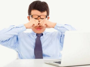 صداع أعلى الرأس